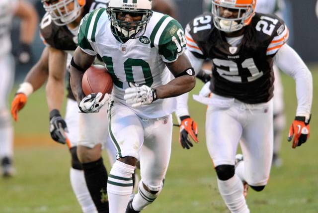 Santonio Holmes scores the game-winning touchdown in overtime.